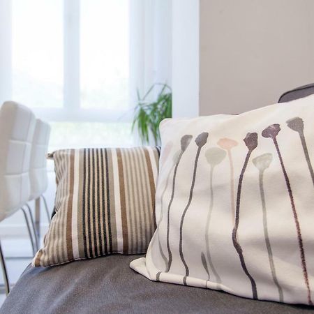 G&V Apartments Close To Center Валенсия Екстериор снимка